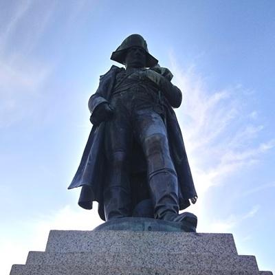 Vista de la estatua de Napoleón Bonaparte en Ajaccio, durante una visita privada VTC en Córcega