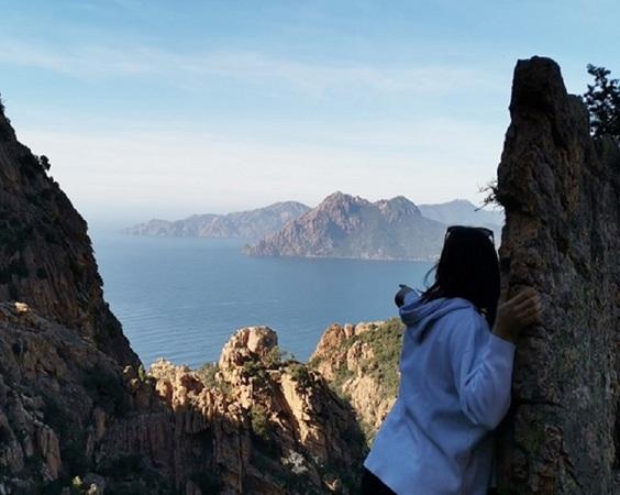 View of the Gulf of Porto and Monte Senino during a private VTC excursion to the calanques of Piana