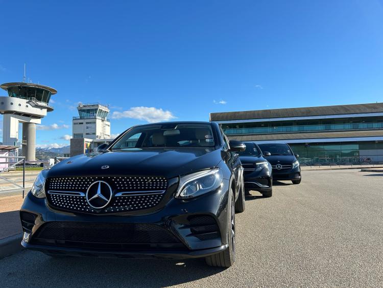 Mercedes vehicles from the Corse VTC fleet at Ajaccio Napoléon Bonaparte airport